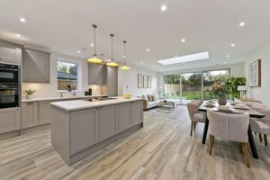 Kitchen Dining- click for photo gallery